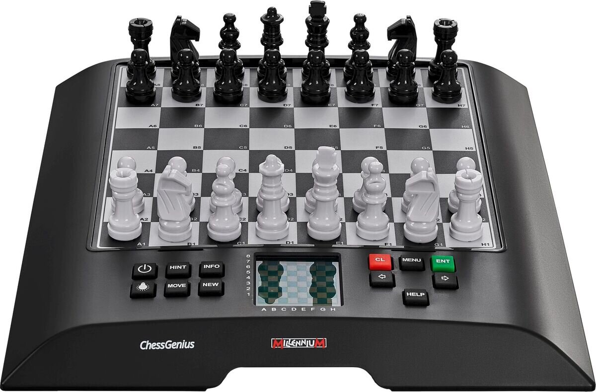 Schachcomputer ChessGenius Schach, Spiel