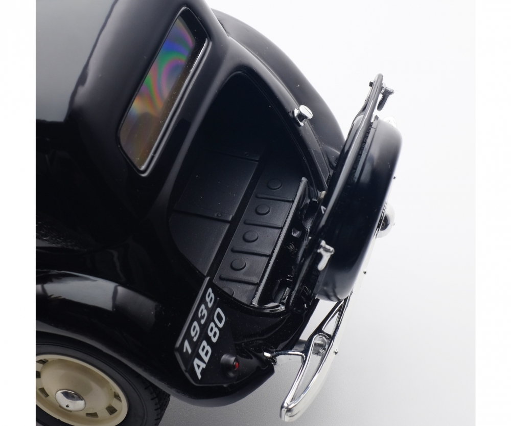Solido 1:18 Citroen Traction (1937)