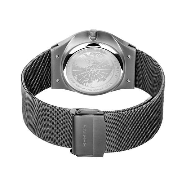 Bering 14440-077 Herrenuhr, Milanaise/Solar, Grau Bering 14440-077 Herrenuhr, Milanaise/Solar, Grau