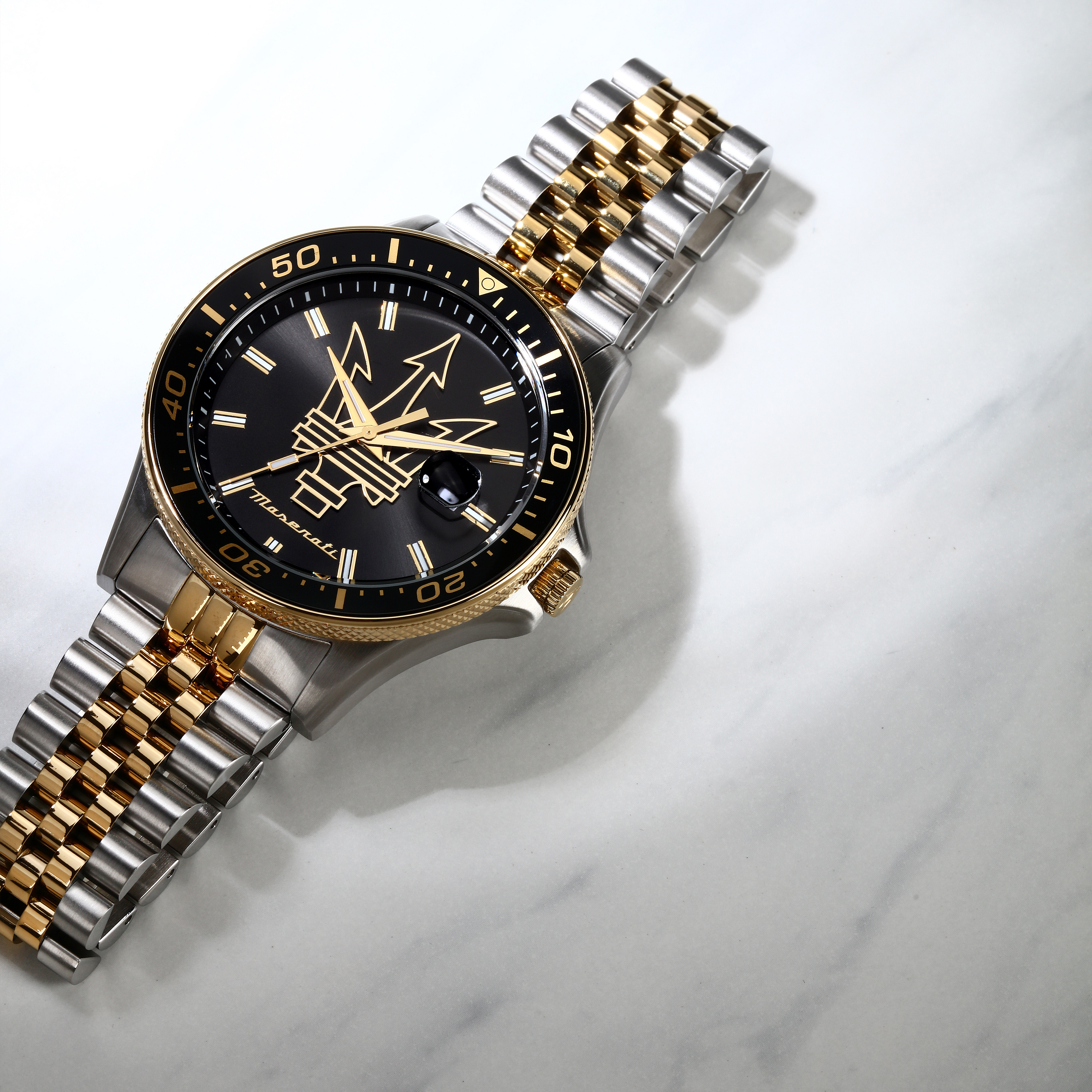 Maserati Sfida Herrenuhr Quarz 44mm Gold Silber Maserati Sfida Herrenuhr Quarz 44mm Gold Silber