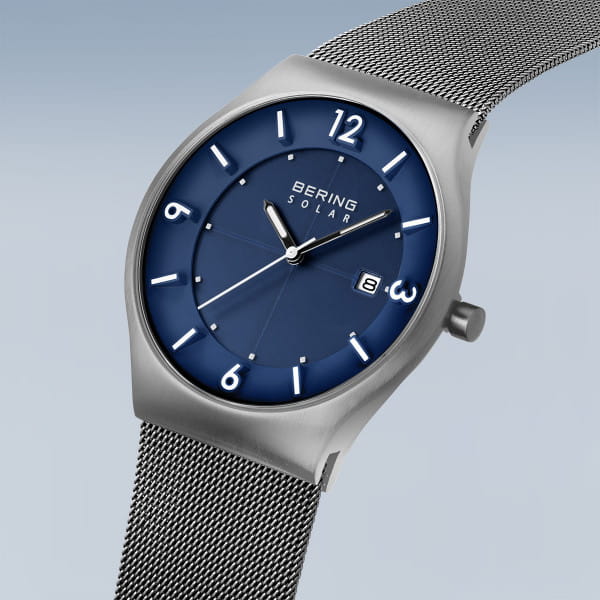 Bering 14440-007 Herrenuhr, Milanaise/Solar, Silber Bering 14440-007 Herrenuhr, Milanaise/Solar, Silber