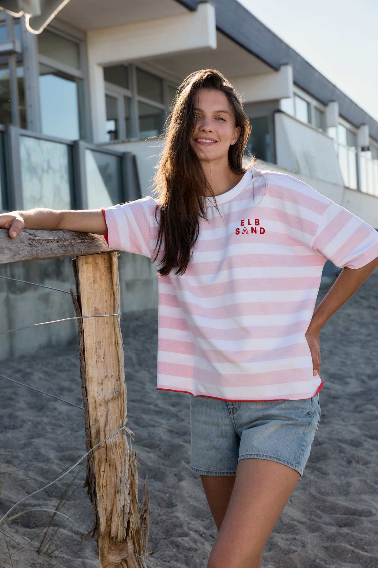 Elbsand Gry T-Sweat in Rot Bild 3 Elbsand Gry T-Sweat in Rot, Produktfoto 3.