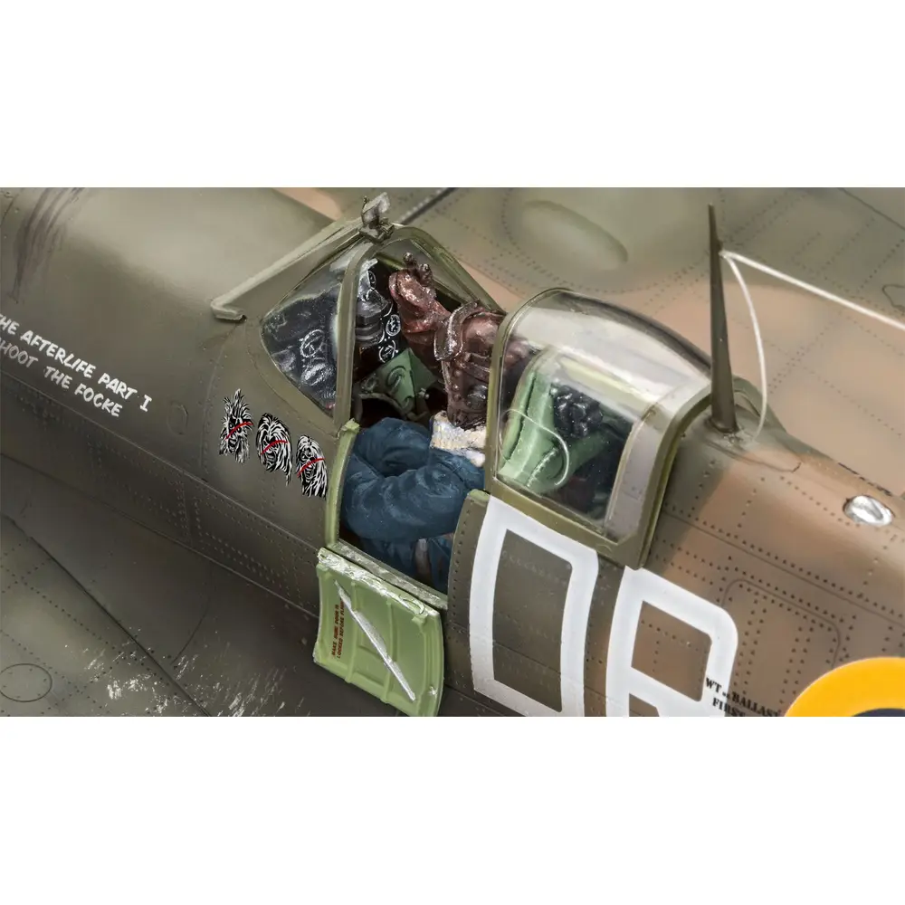 Revell 05688 Geschenkset Spitfire Mk.II "Aces High" Iron Maiden Revell Modellbausatz mit Basiszubehör