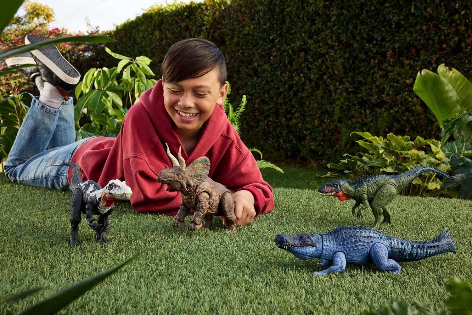 Jurassic World™ Gigantic Thrashers Purussaurus Gras, Park, Fotografie, Portrait, Hosen