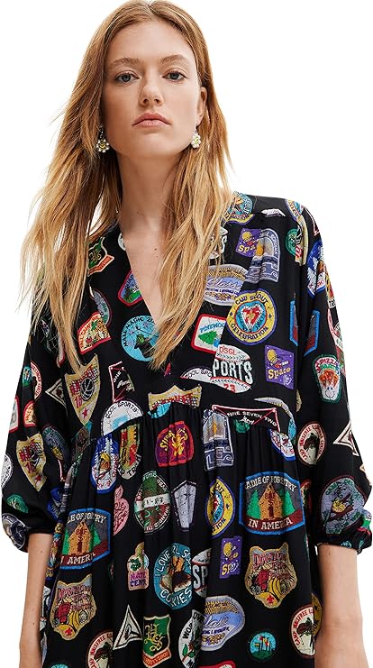 Desigual Damen Kleid - Schwarzes Kleid mit buntem Abzeichen-Print 22WWVW712000 GR. XL Bluse, Kleidung, Hemd, Strandmode, Muster