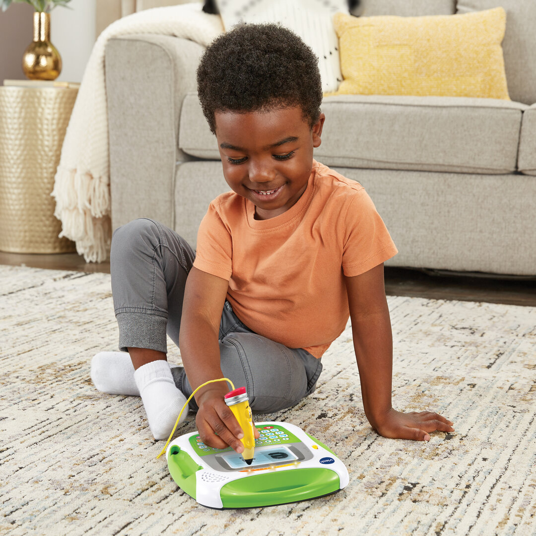 VTech Professor Schreibfix Buchstabenspaß (80-617004) Person, Sitzend, Spielen, Junge, Kind