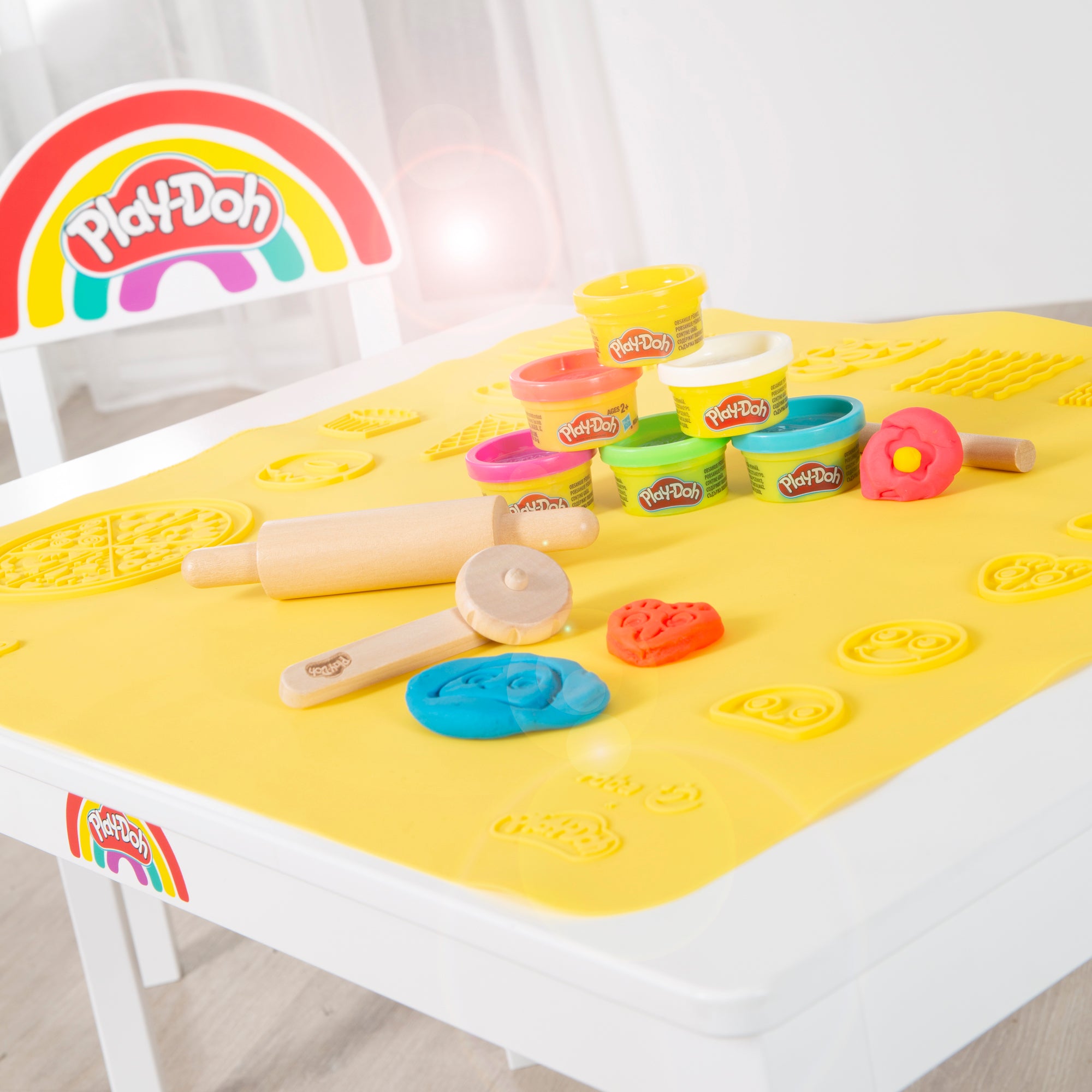 Roba 450016PD1ZU Sitzgruppen-Set roba x Play-Doh weiß – Spielmöbel - Bild 3 Roba 450016PD1ZU Sitzgruppen-Set roba x Play-Doh weiß – Spielmöbel - Produktbild 3