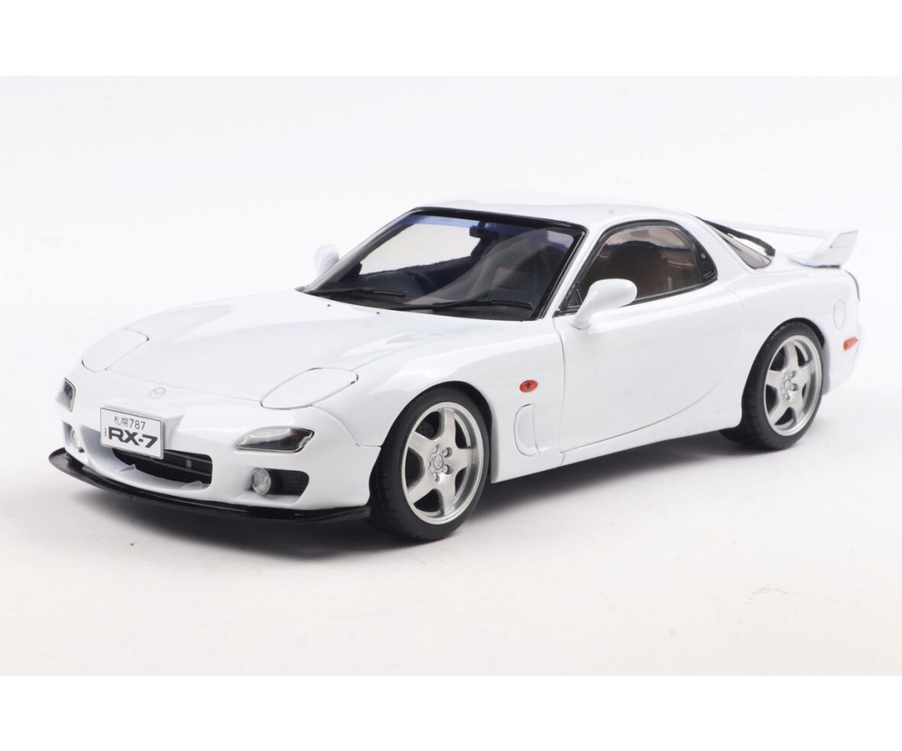 Solido 1:18 Mazda RX7 FD3RS schneeweiß Solido 1:18 Mazda RX7 FD3RS schneeweiß