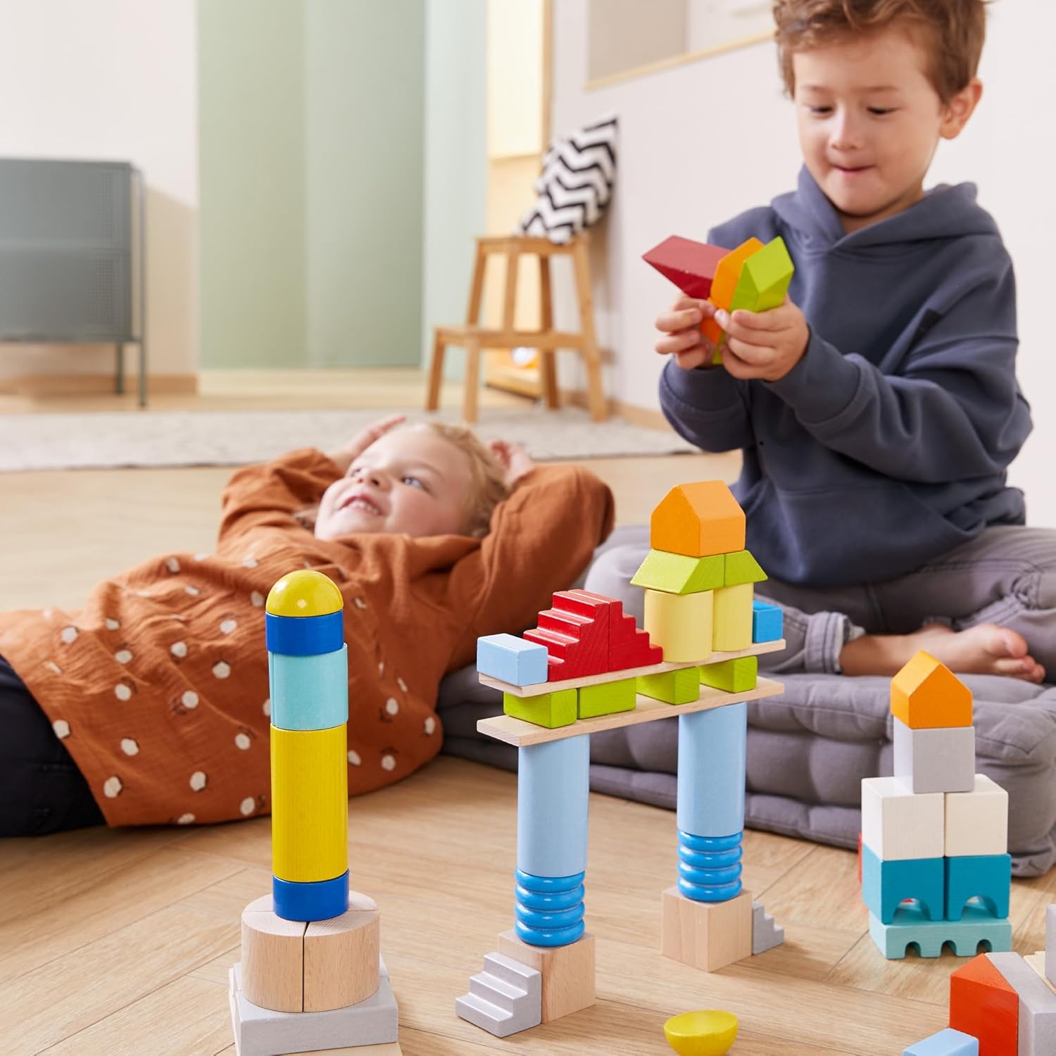 HABA 85 Basisbausteine bunt, Set mittel - Hochwertiges Holzbaustein-Set mit Aufbewahrungstasche HABA 85 Basisbausteine bunt, Set mittel - Hochwertiges Holzbaustein-Set mit Aufbewahrungstasche