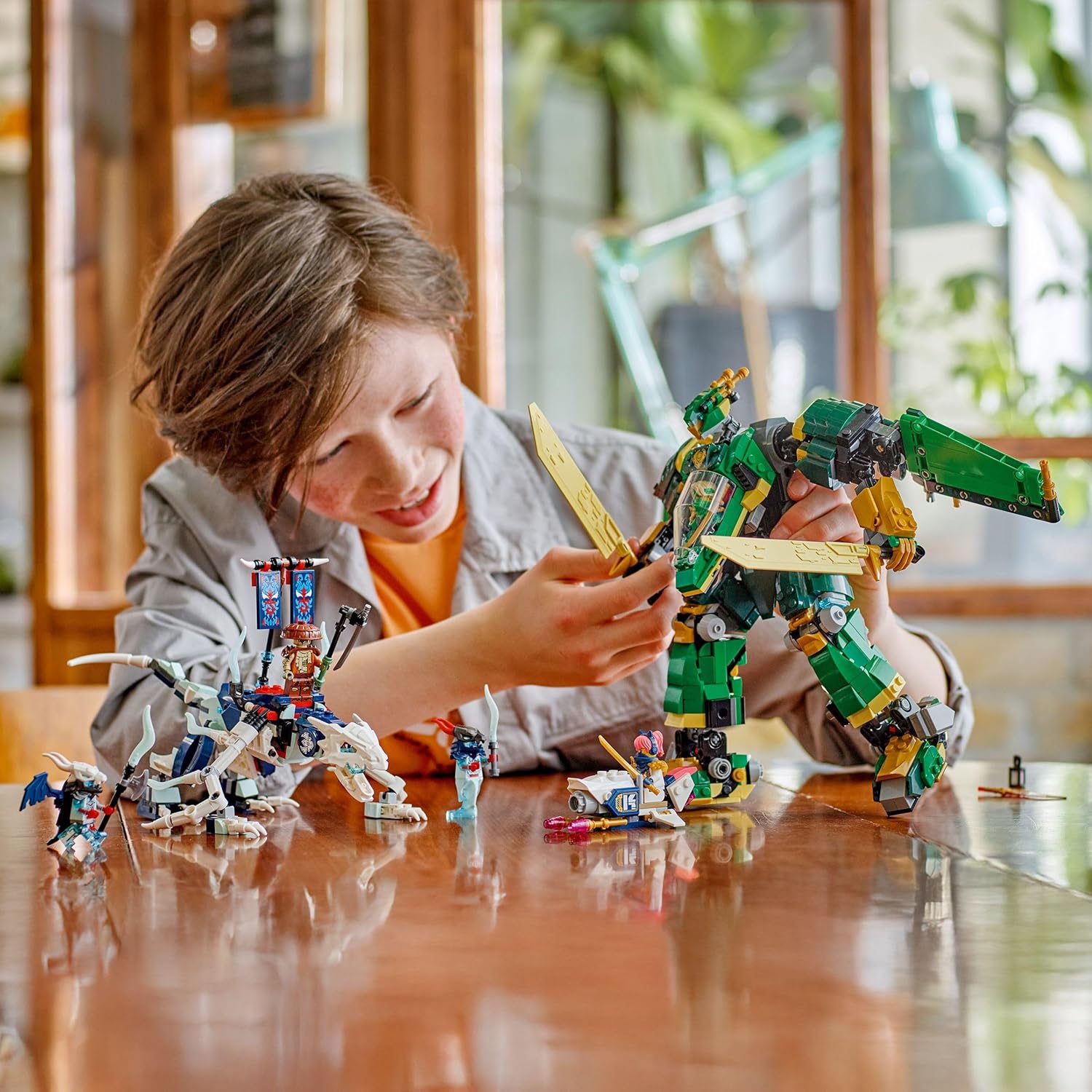 LEGO® NINJAGO® Lloyds Jet-Mech 71845 Spielzeug, Person