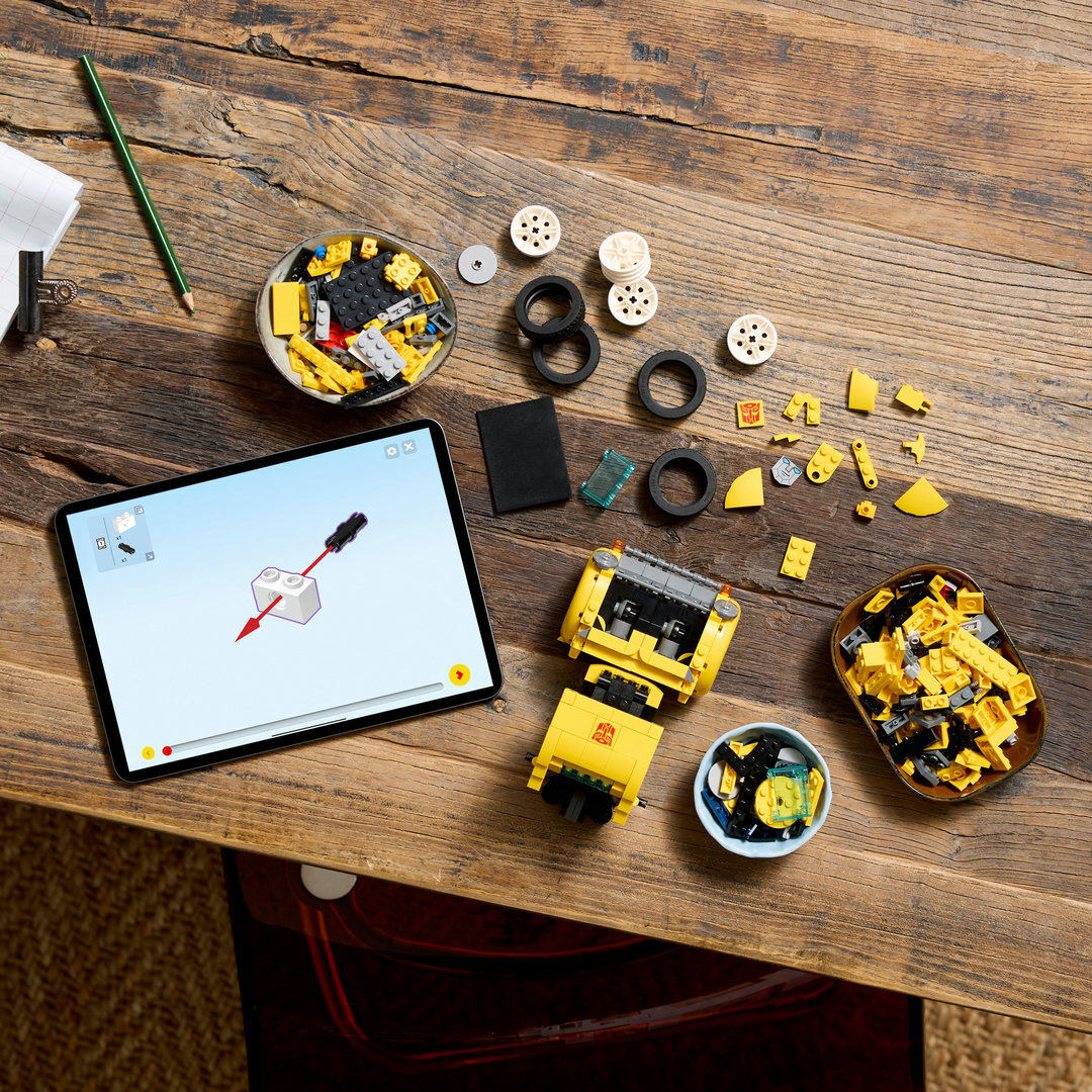 LEGO® Icons Transformers Bumblebee 10338 Computer, Elektronik, Tablet-Computer
