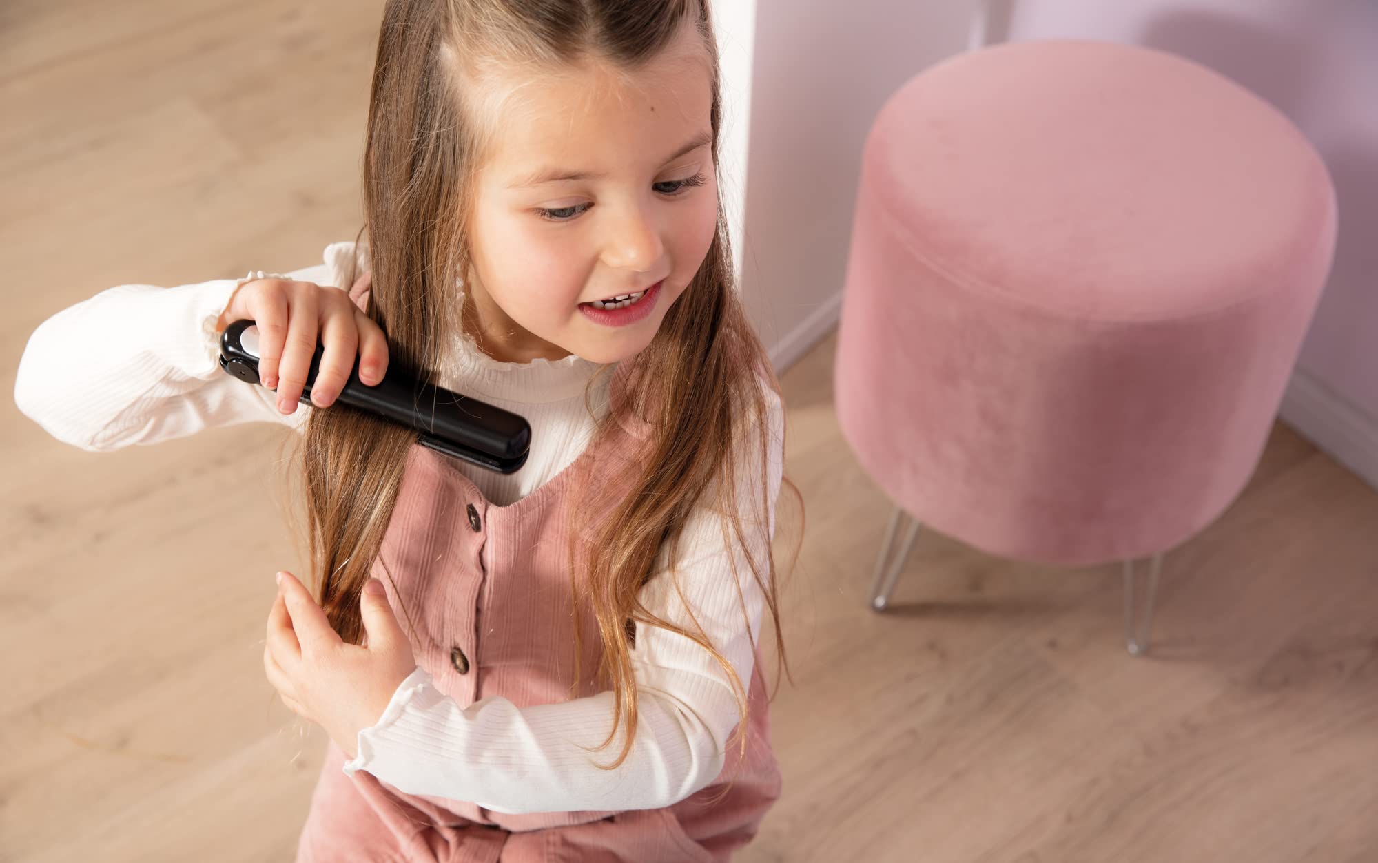 Smoby My Beauty Center Spielset: Friseur-, Make-up- und Verkaufsstation mit 32 Zubehörteilen Fen, UV-Lampe, Kosmetik, Kasse, ab 3 Jahren,