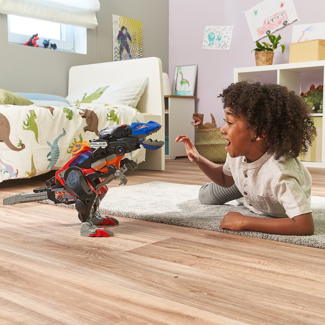 VTech Switch & Go Dinos 3-in-1 Super-T-Rex, ab 3 Jahren VTech Switch & Go Dinos 3-in-1 Super-T-Rex aus Kunststoff ~30 × 53 cm, transformiert zu Dino, Polizei-Auto & Helikopter mit über 30 Sound-Sätzen, LED-Effekten, Lautstärkeregler & kindersicher, 3 8 J., Hartholz, Holz, Fußboden, Bodenbeläge, Person