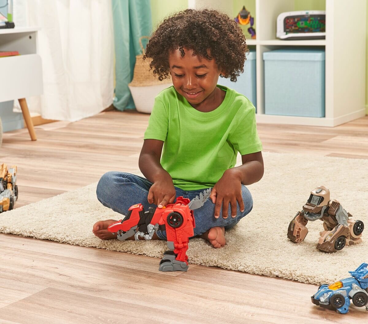 VTech Switch & Go Dinos Fighter Velociraptor, 2-in-1 Dino & Fahrzeug, ab 3 Jahren VTech Switch & Go Dinos «Fighter Velociraptor» transformierbarer Dino/Auto mit LED-Effekten, LCD-Animation, 4 Projektile, Sprache & Sound, 2 × AAA, ab 3 Jahren,