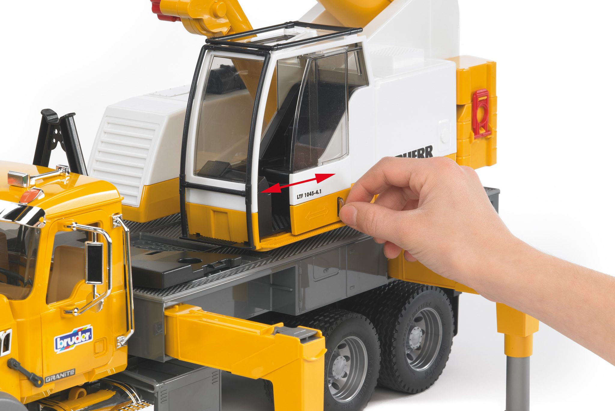 BRUDER 02818 - MACK Granite Liebherr Kran-LKW - Bild 6 BRUDER 02818 - MACK Granite Liebherr Kran-LKW - Bild 6