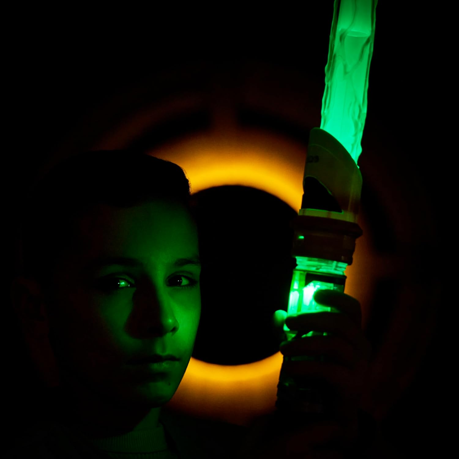 Star Wars Power Crystal Lightsaber Licht, Beleuchtung, Finger, Person, Portrait
