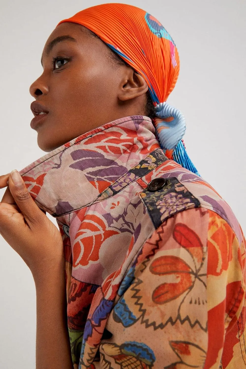 Desigual Damen Jacke „Chaq Larson“ by M. Christian Lacroix - Mehrfarbig 22SWEW56 GR. L Desigual Damen Jacke „Chaq Larson“ by M. Christian Lacroix - Mehrfarbig 22SWEW56 GR. L