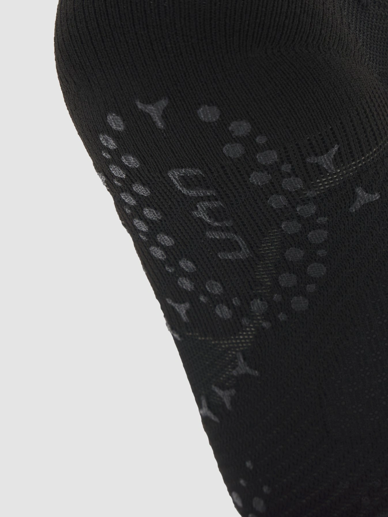 UYN Herren Laufsocken Runner’s One Short Grip S100368B000 - Schwarz GR. 35/38