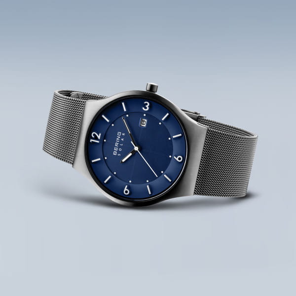 Bering 14440-007 Herrenuhr, Milanaise/Solar, Silber