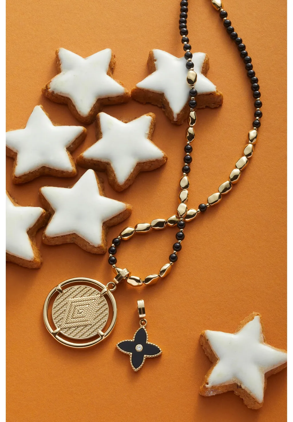 Leonardo Halskette 45 gold Dorina Clip& Leonardo Halskette 45 gold Dorina Clip&