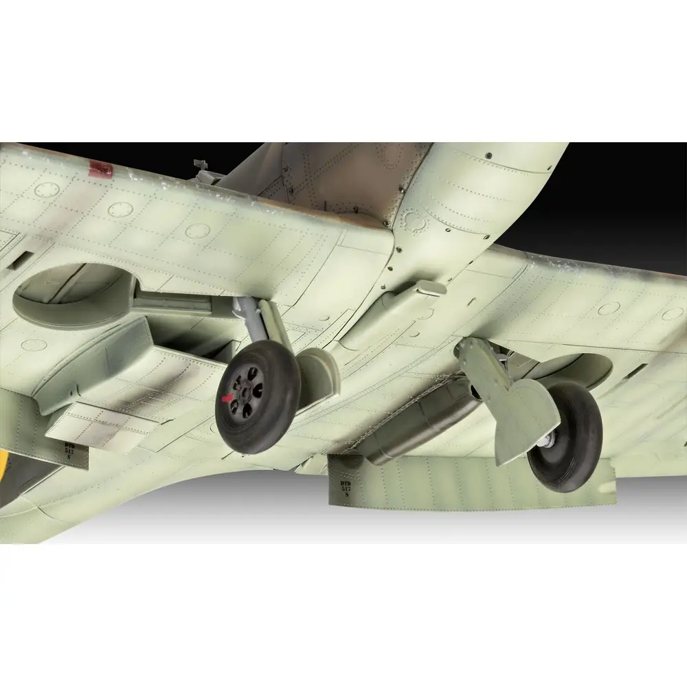 Revell 05688 Geschenkset Spitfire Mk.II "Aces High" Iron Maiden Revell Modellbausatz mit Basiszubehör