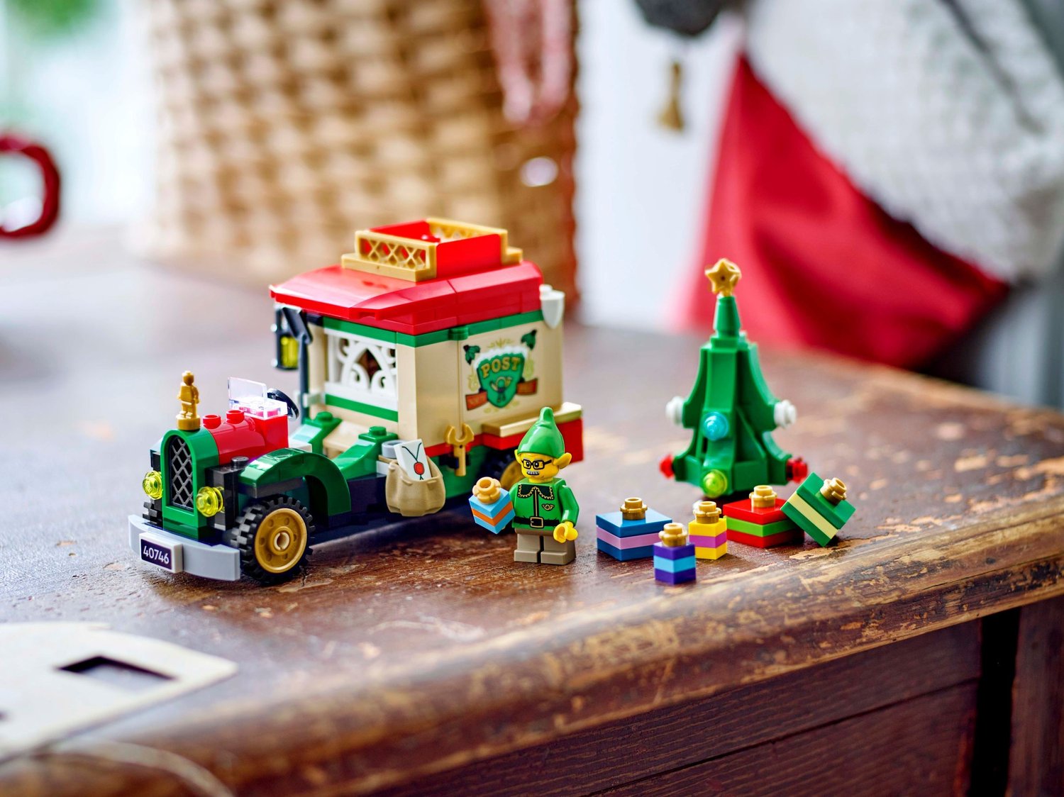 LEGO® Lieferwagen Weihnachtsmann 40746