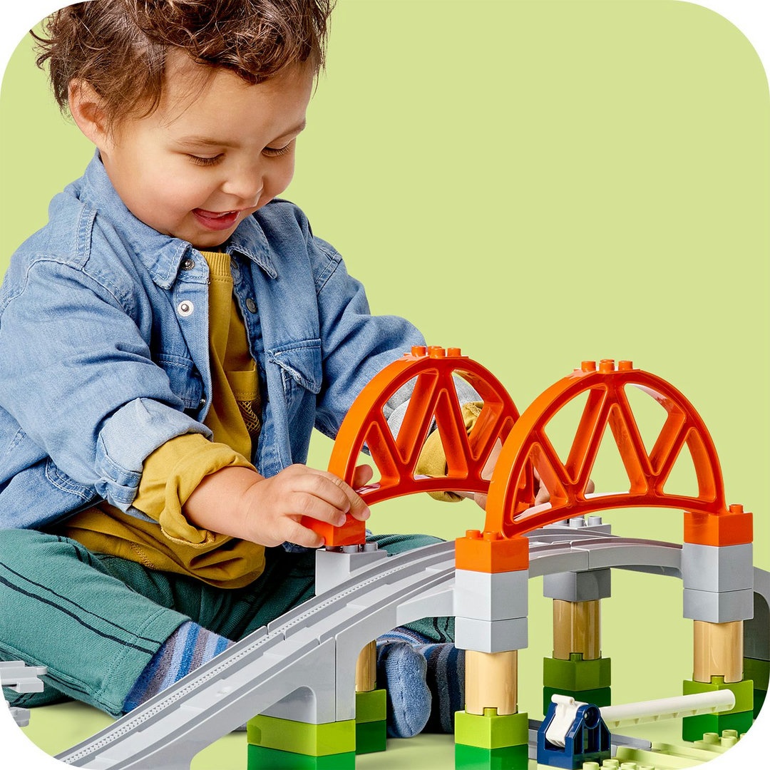 LEGO® DUPLO® Eisenbahnbrücke und Schienen - Erweiterungsset 10426 Junge, Kind, Männlich, Person, Spielbereich