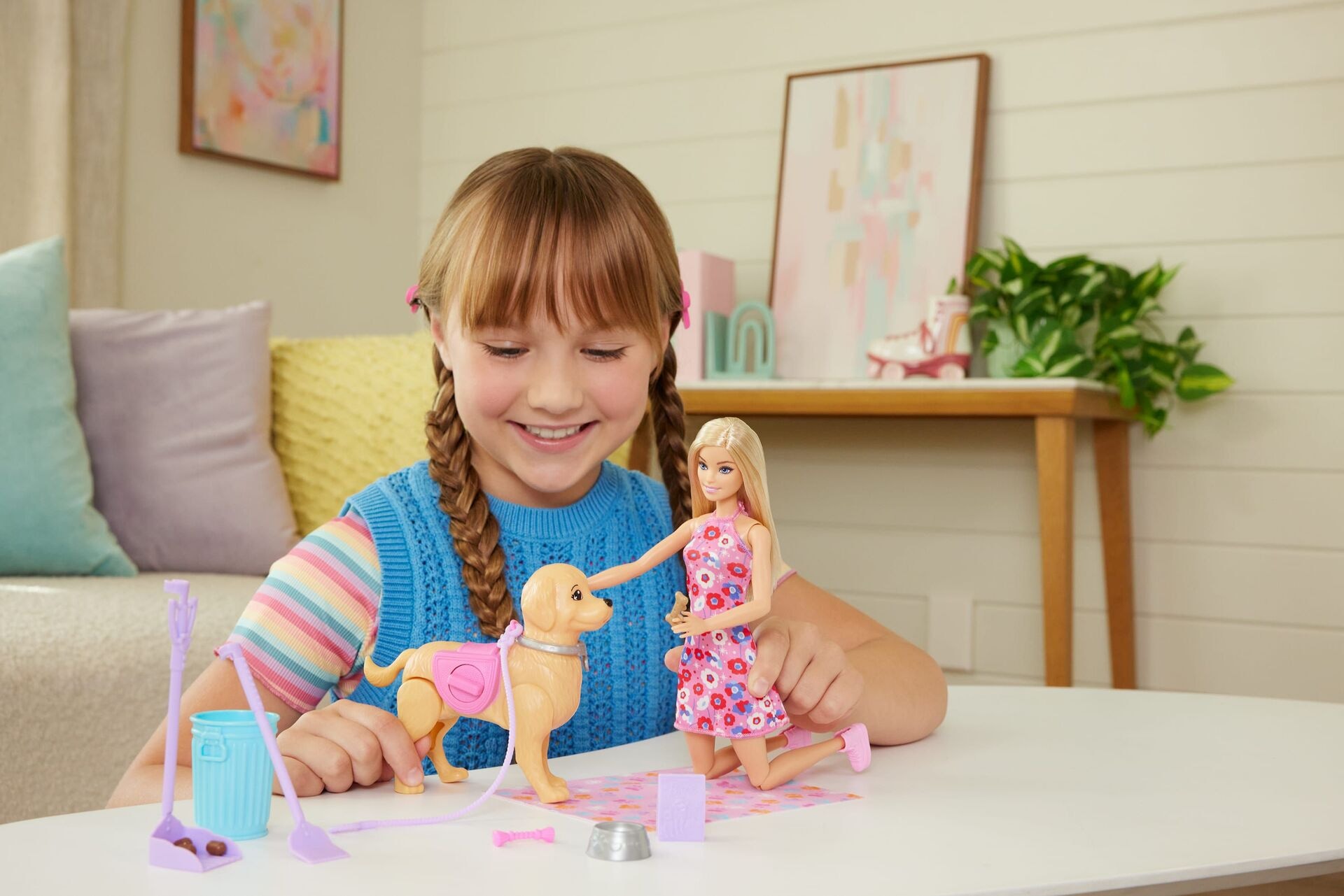 Barbie Malibu Hundespaziergang Spielset, enthält Puppe, Hund zum Spazierengehen und Häufchenmachen & Zubehör - Mattel - Puppe - Mattel - Barbie Malibu Hundespaziergang Spielset, enthält Puppe, Hund zum Spazierengehen und Häufchenmachen &