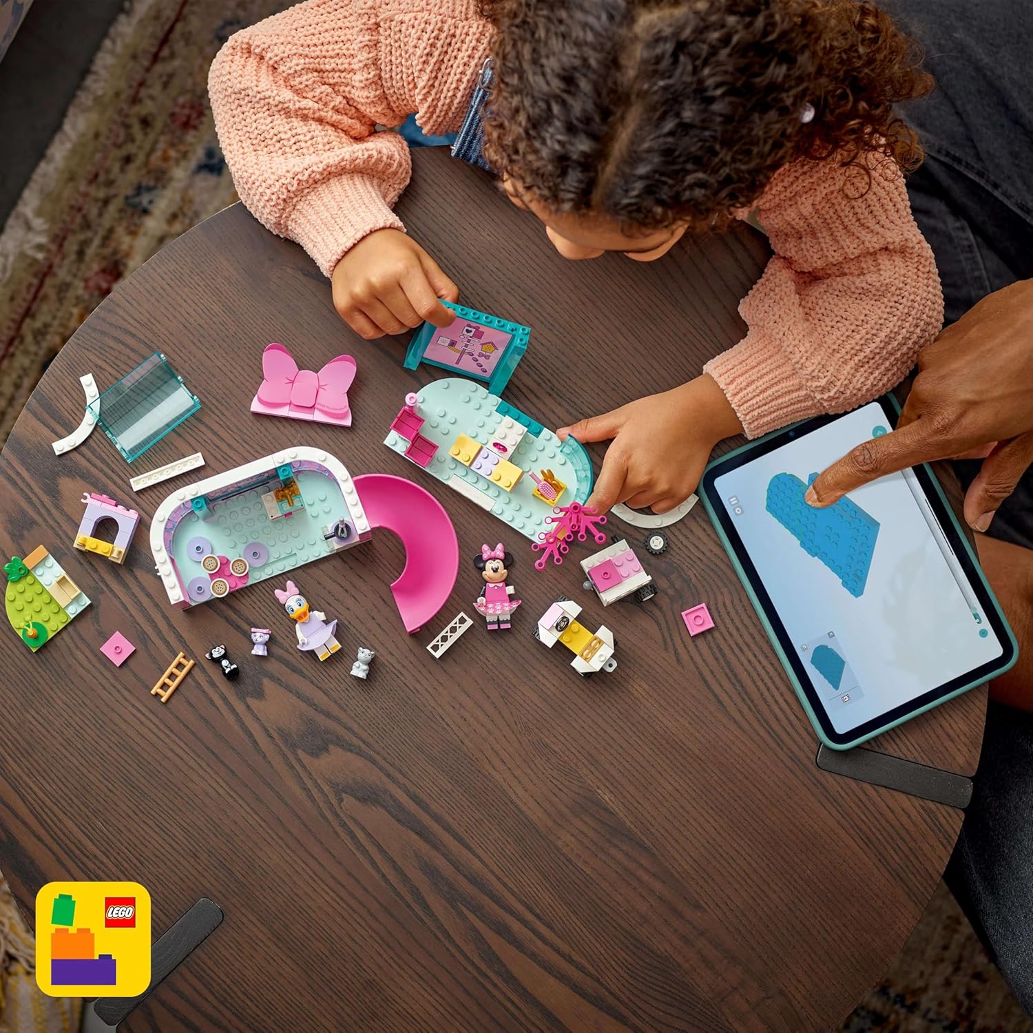 LEGO® Disney Classic 43274 Minnies Tierhotel Person, Text