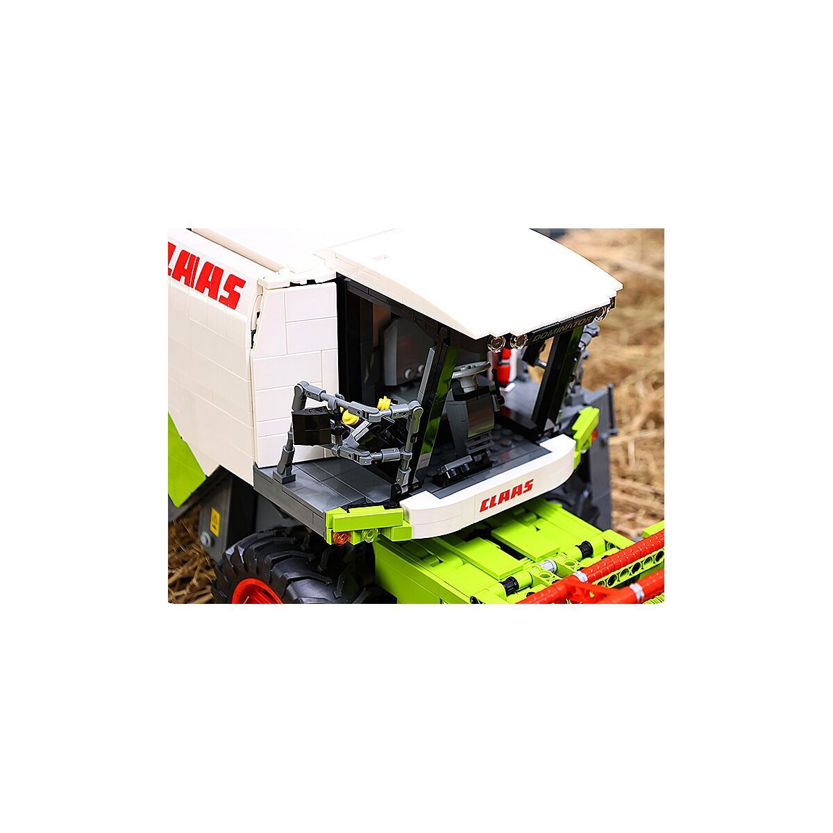 JAMARA CaDA Claas Dominator 370 1:18 2,4GHz Bricks ab 14 Jahren JAMARA CaDA Claas Dominator 370 1:18 2,4GHz Bricks ab 14 Jahren