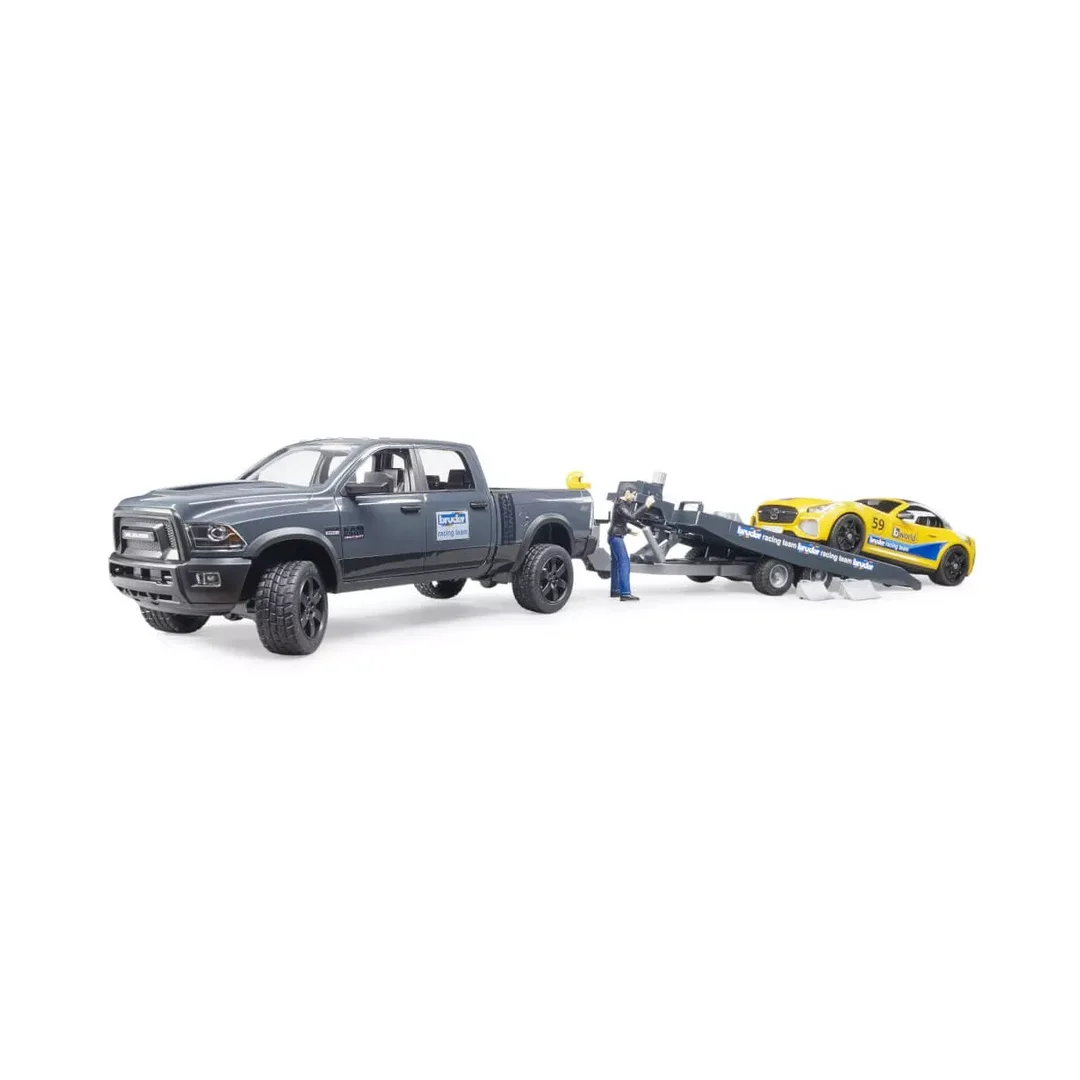 Bruder_02504_Ram_250_Power_Wagon_Und_Bruder_Roadster_Racing_Team
