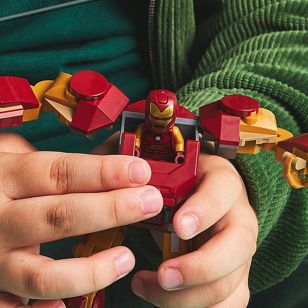 LEGO® MARVEL Super Heroes™ 76307 Iron Man Mech vs. Ultron