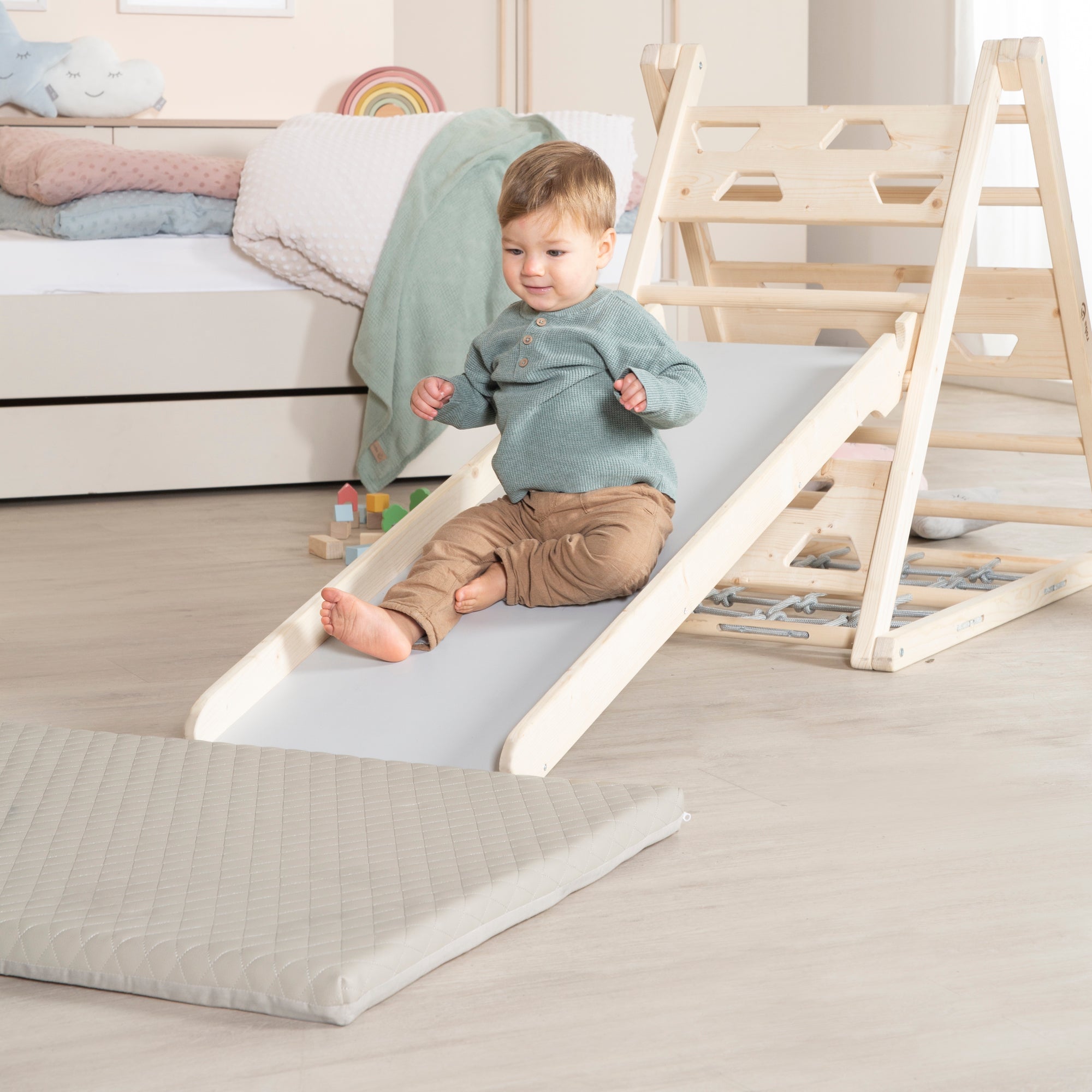 Roba 0311L245 Spielmatte 78x100 cm Greyish gesteppt hellgrau – Spielmatratzen - Bild 5 Roba 0311L245 Spielmatte 78x100 cm Greyish gesteppt hellgrau – Spielmatratzen - Produktbild 5