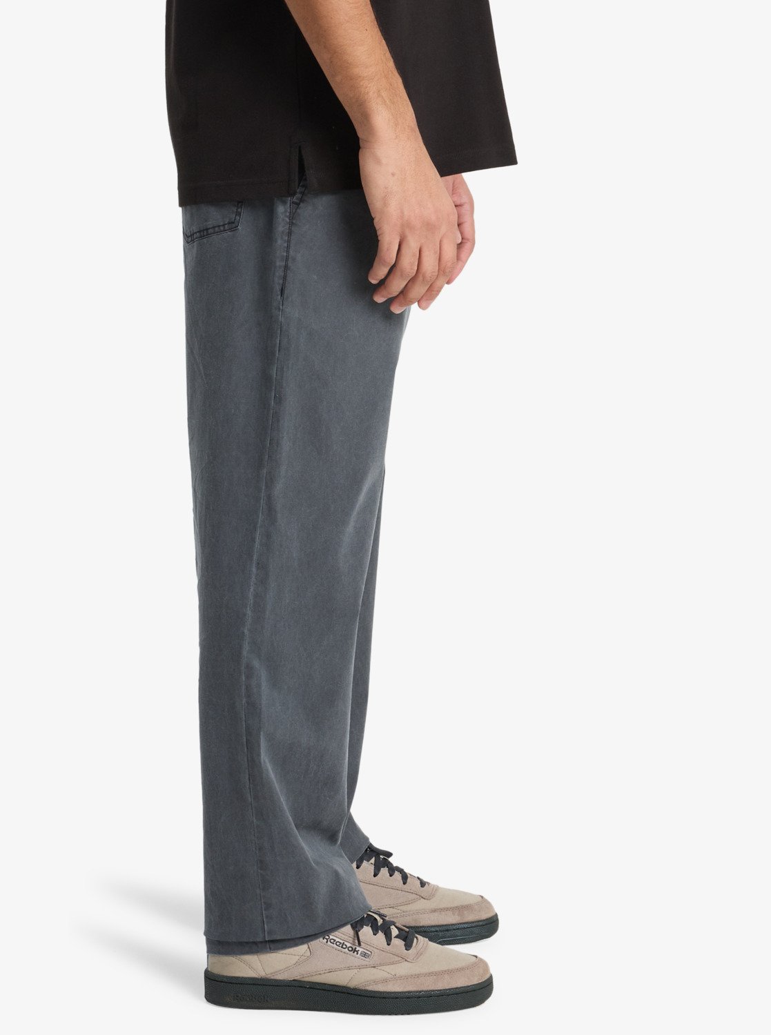 Quiksilver Over Wind - Windbreaker für Männer GR. Hosen, Schuh, Sneaker, Jeanshose, Person