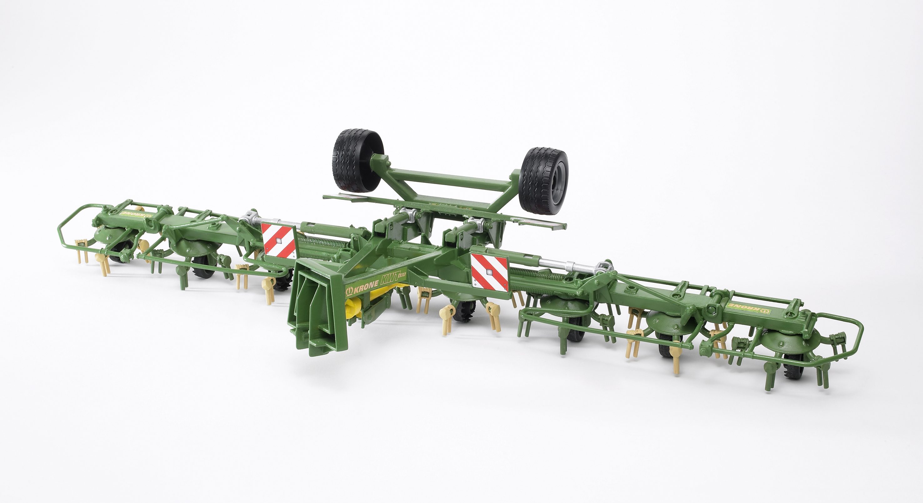 BRUDER 02224 - Krone Zettwender KWT 8.82 - Bild 5 BRUDER 02224 - Krone Zettwender KWT 8.82 - Bild 5