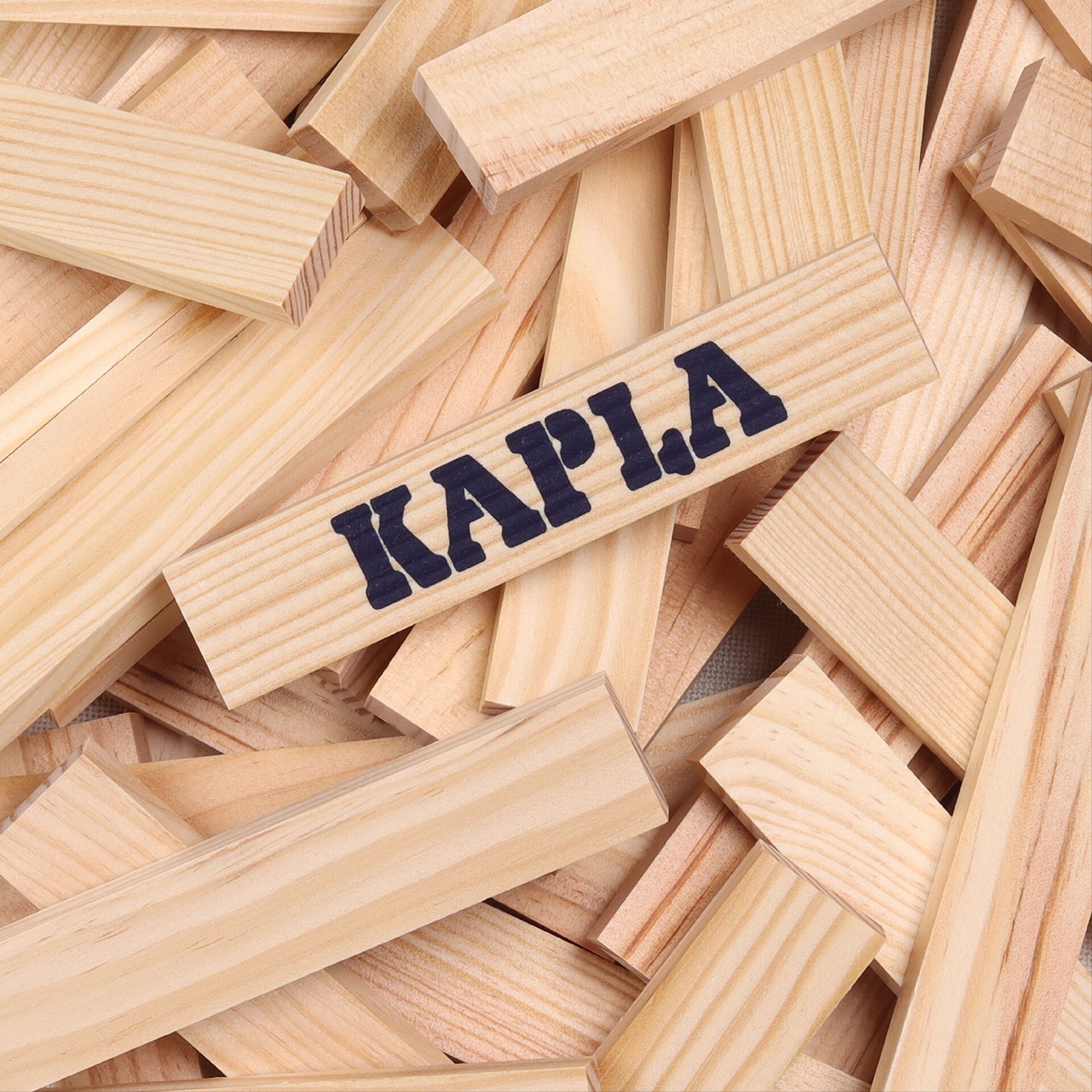 KAPLA 1000er Kasten - PC - Kapla France SARL - KAPLA PC Produktfoto - Kapla France SARL - KAPLA 1000er Kasten - PC - Modell KAPLA PC Produktbild fuer Online-Shop