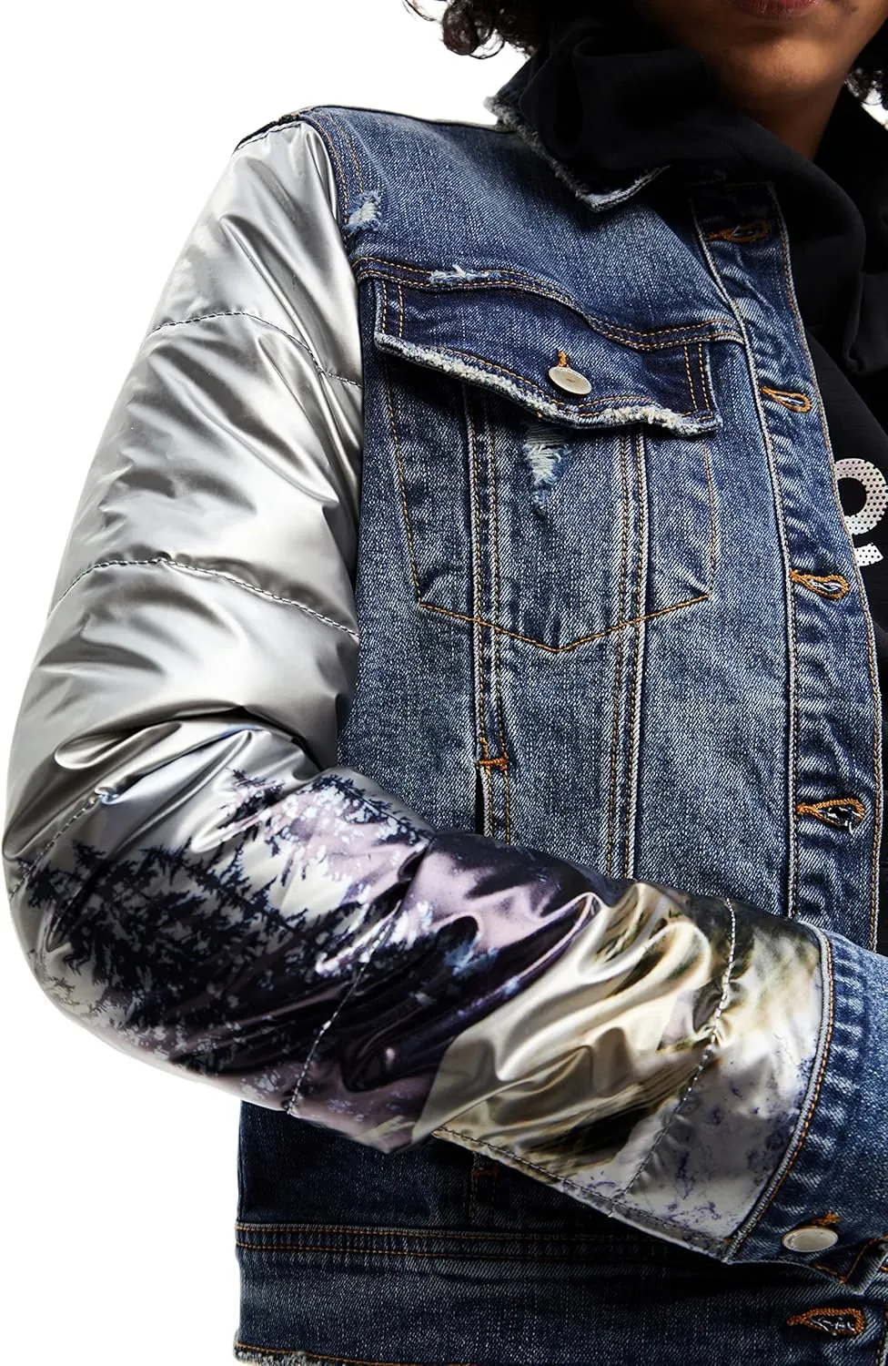 Desigual Damen Jacke - Jeansjacke mit silbernen Ärmeln 22WWEWAX2004 GR. S Desigual Damen Jacke - Jeansjacke mit silbernen Ärmeln 22WWEWAX2004 GR. S