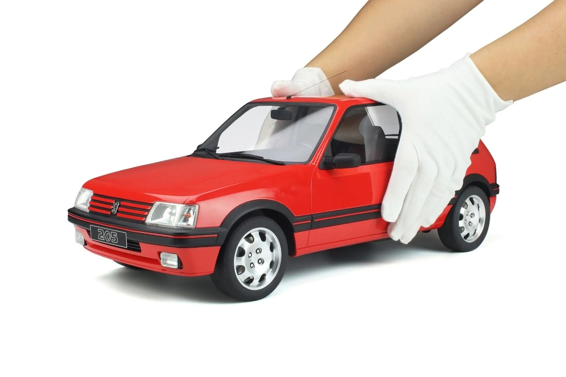 IXO 520010121 Peugeot 205 GTi - Modellbausatz 1:8 mit Metallkarosserie Bekleidung, Handschuh, Rad, Leichtmetallrad, Auto