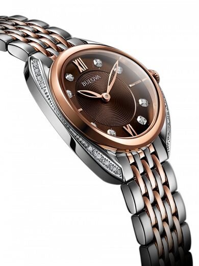BULOVA 98R230 Uhr Classic Damen Quarzuhr Armbanduhr, Arm, Körperteil, Person