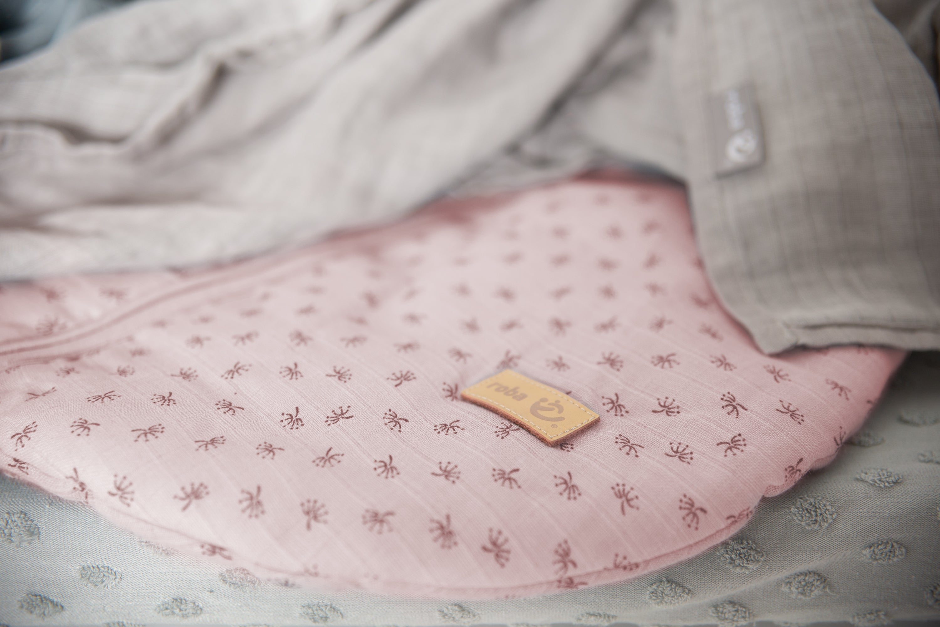 Roba 311004G226 Schlafsack Lil Planet rosa alt rosa – Schlafsäcke - Bild 8 Roba 311004G226 Schlafsack Lil Planet rosa alt rosa – Schlafsäcke - Produktbild 8