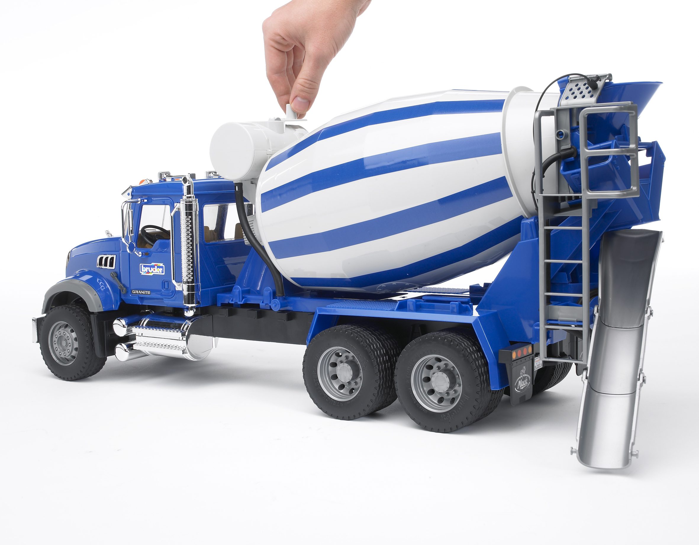 BRUDER 02814 - MACK Granite Betonmisch-LKW - Bild 5