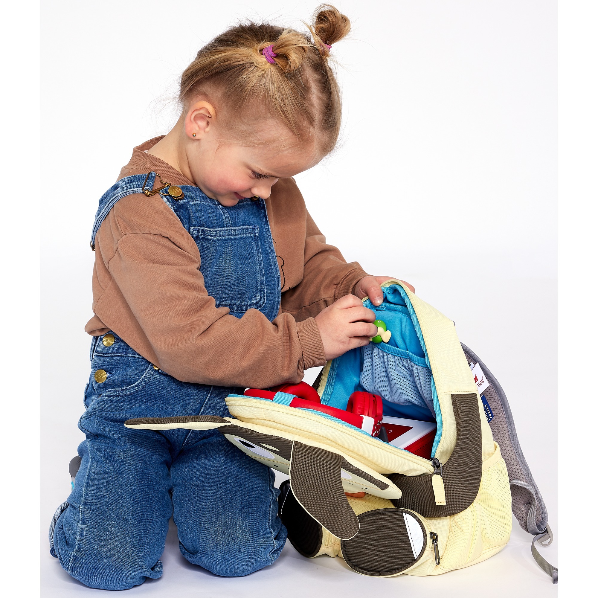 Bekleidung, Hosen, Person, Tasche, Rucksack