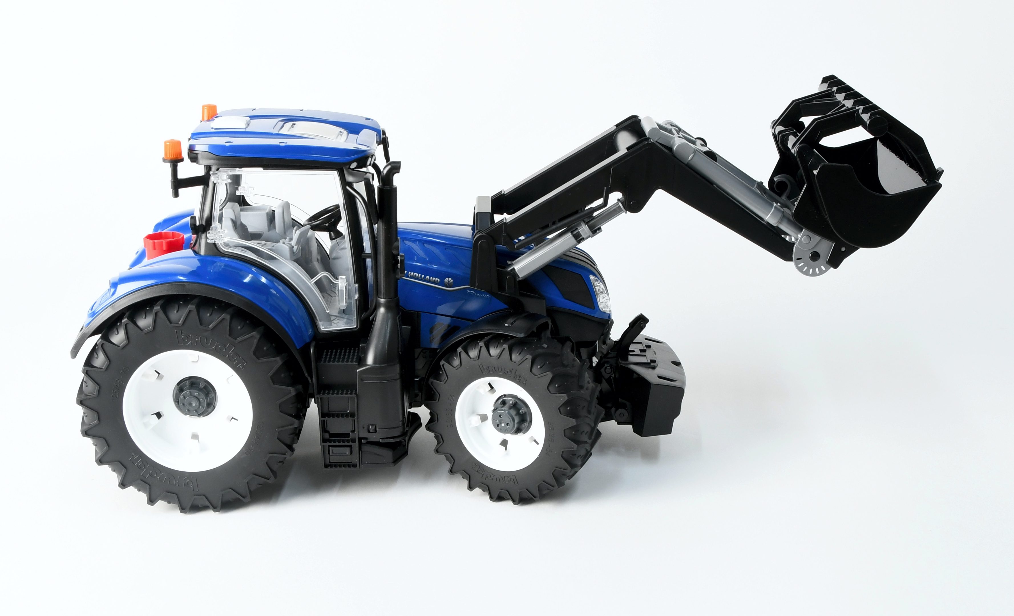 BRUDER 03121 - New Holland T7.340 mit Frontlader - Bild 2 BRUDER 03121 - New Holland T7.340 mit Frontlader - Bild 2