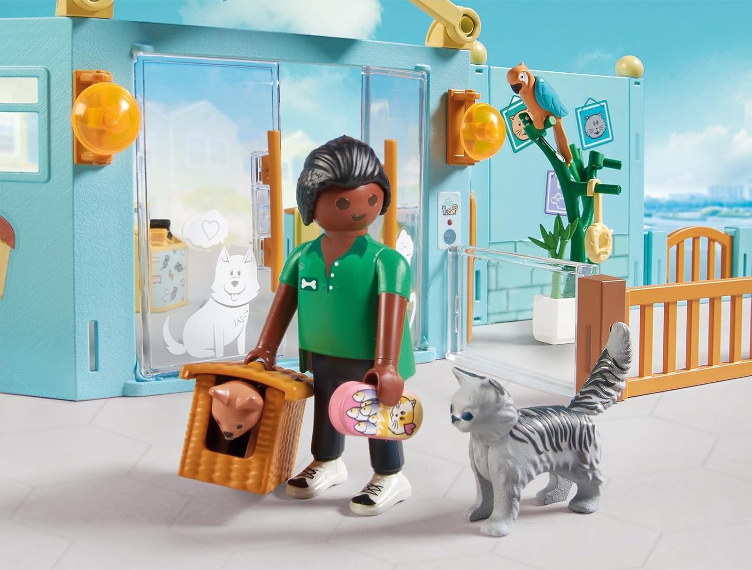 PLAYMOBIL 71742 My Life: Tierhotel mit Hunden, Katzen und Papagei Junge, Kind, Männlich, Person