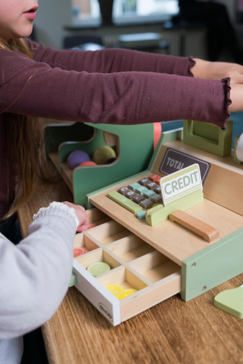 Dantoy 4770 Kaufladenkasse - Holz-Kassenset in Geschenkbox, 17-teilig Dantoy 4770 Kaufladenkasse - Holz-Kassenset in Geschenkbox, 17-teilig