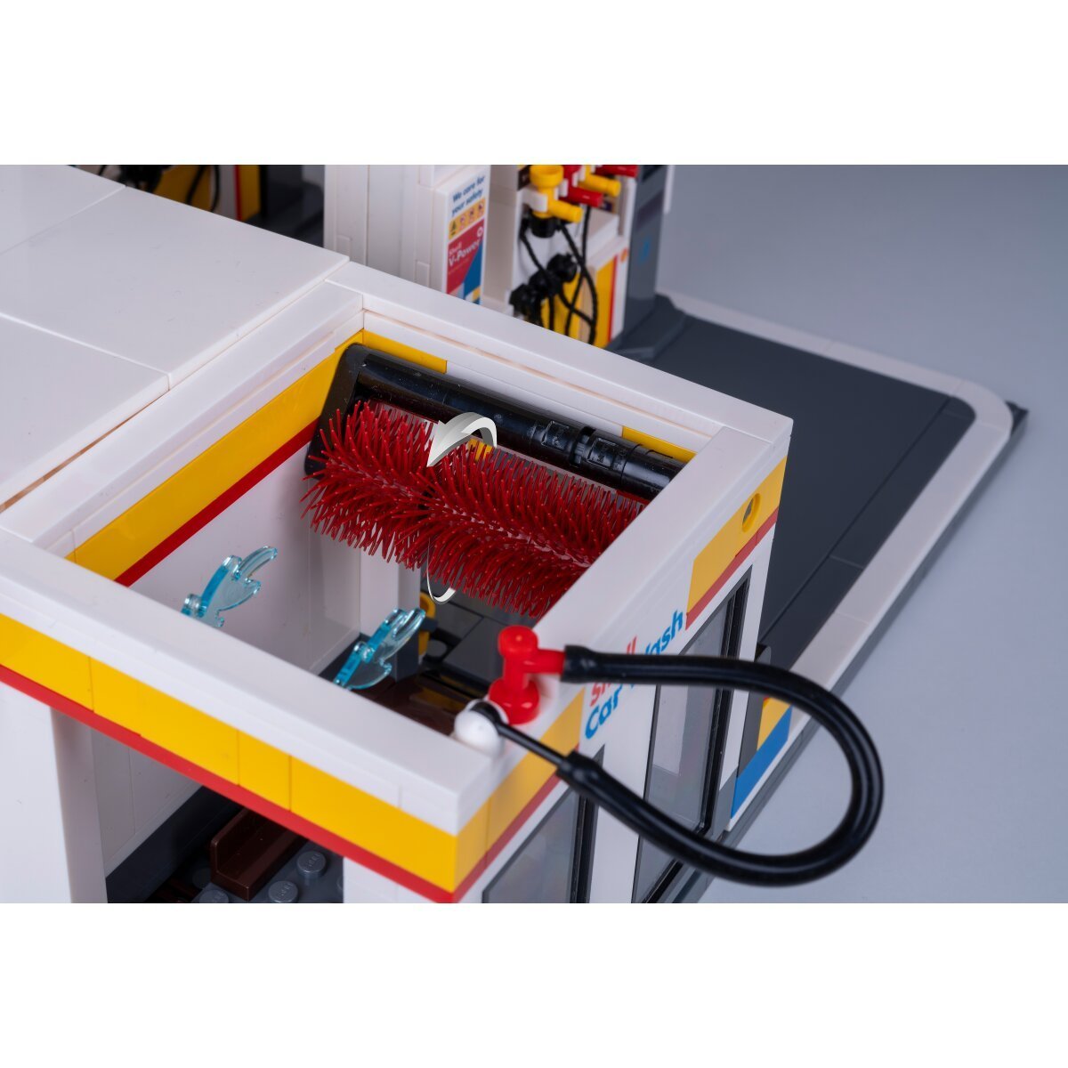 JAMARA CaDA Shell Tankstelle mit Shop und Waschanlage 1:30 Bricks ab 14 Jahren JAMARA CaDA Shell Tankstelle mit Shop und Waschanlage 1:30 Bricks ab 14 Jahren