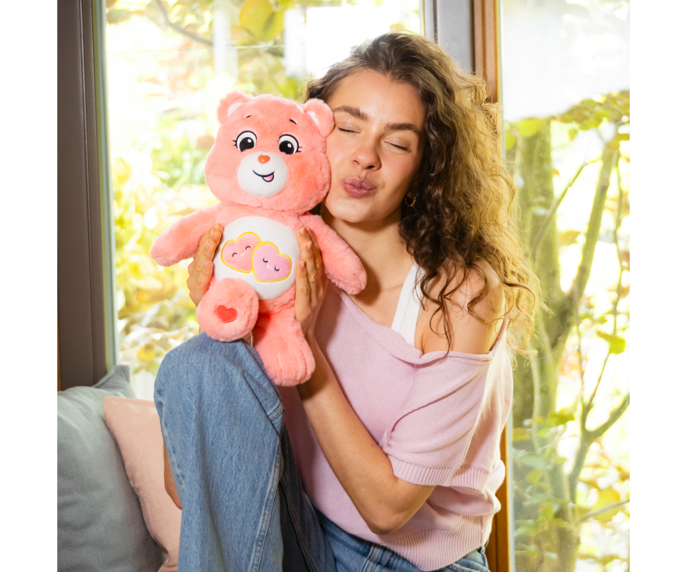 Simba Care Bears - Love-A-Lot Bear, 35cm Simba Care Bears - Love-A-Lot Bear, 35cm