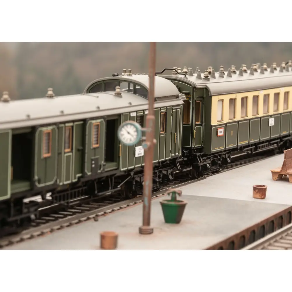 Märklin 26360 H0 Schnellzug-Set bayr.m.S 3/6 Märklin 26360 H0 Schnellzug-Set bayr.m.S 3/6