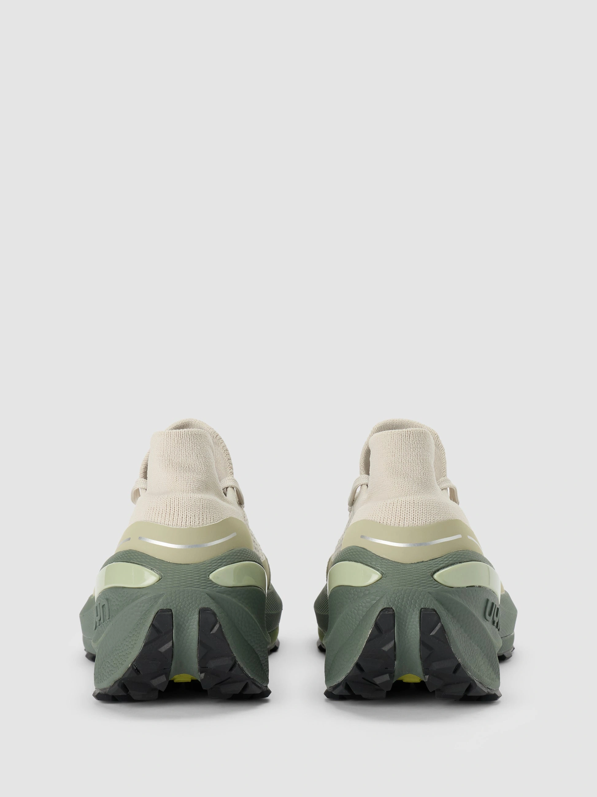 UYN Herren Borealis Green Sole Y100469G248 – Perlgrau