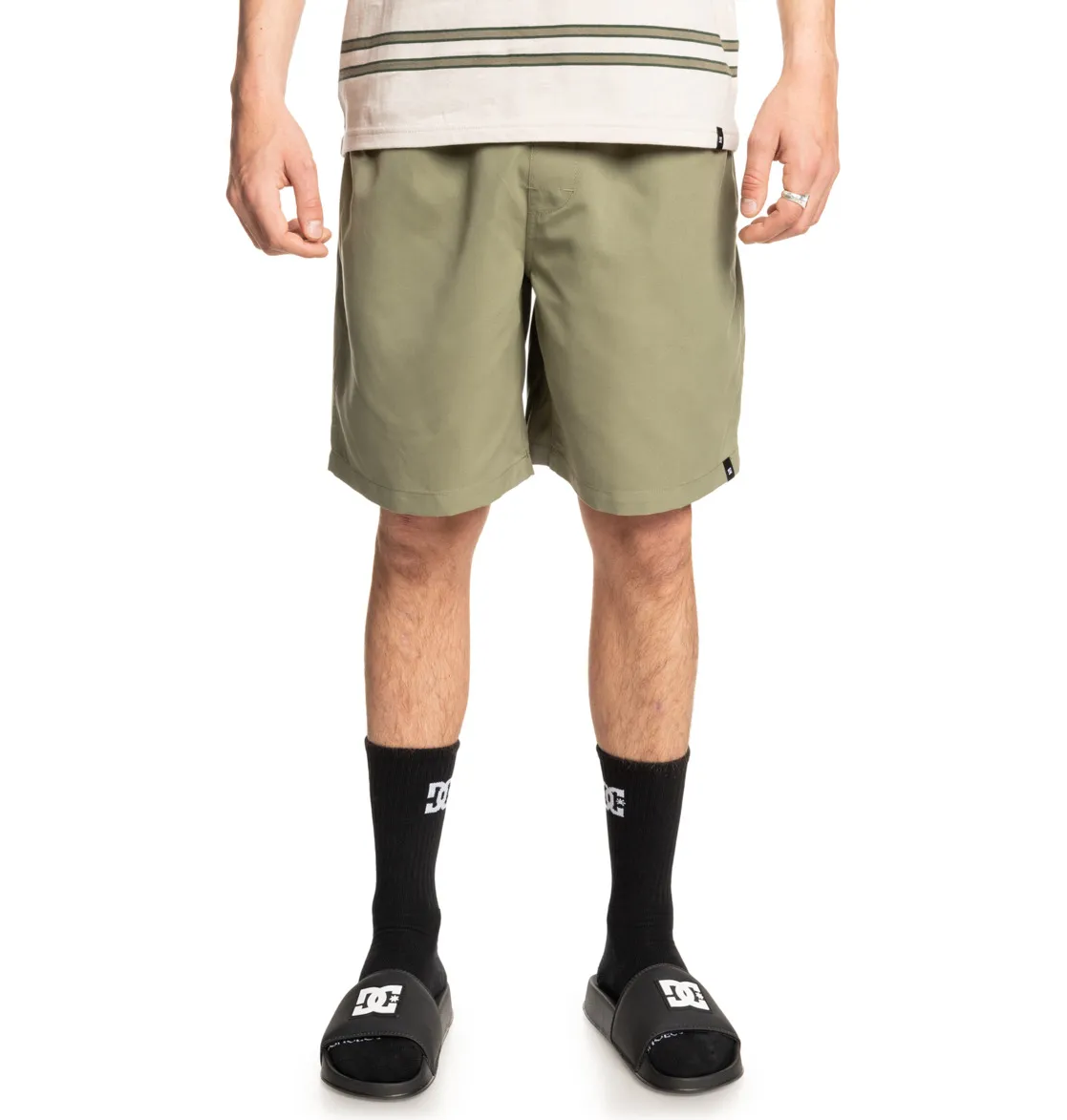 DC, Stryker, 18", Shorts, mit, elastischem, Bund, für, Männer, Shorts, mit, elastischem, Bund, Stoffstruktur, und, Länge, sichtbar